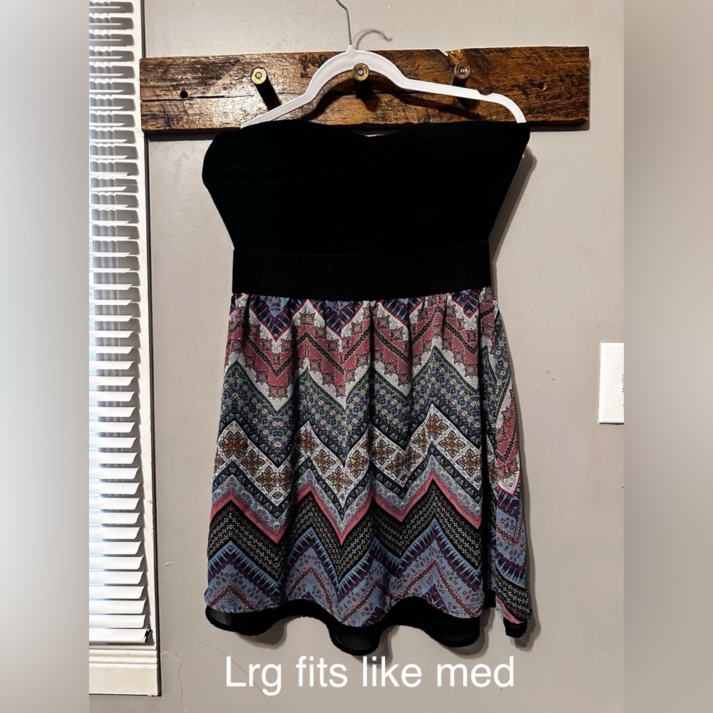 Short dress - Picture 1 of 1
